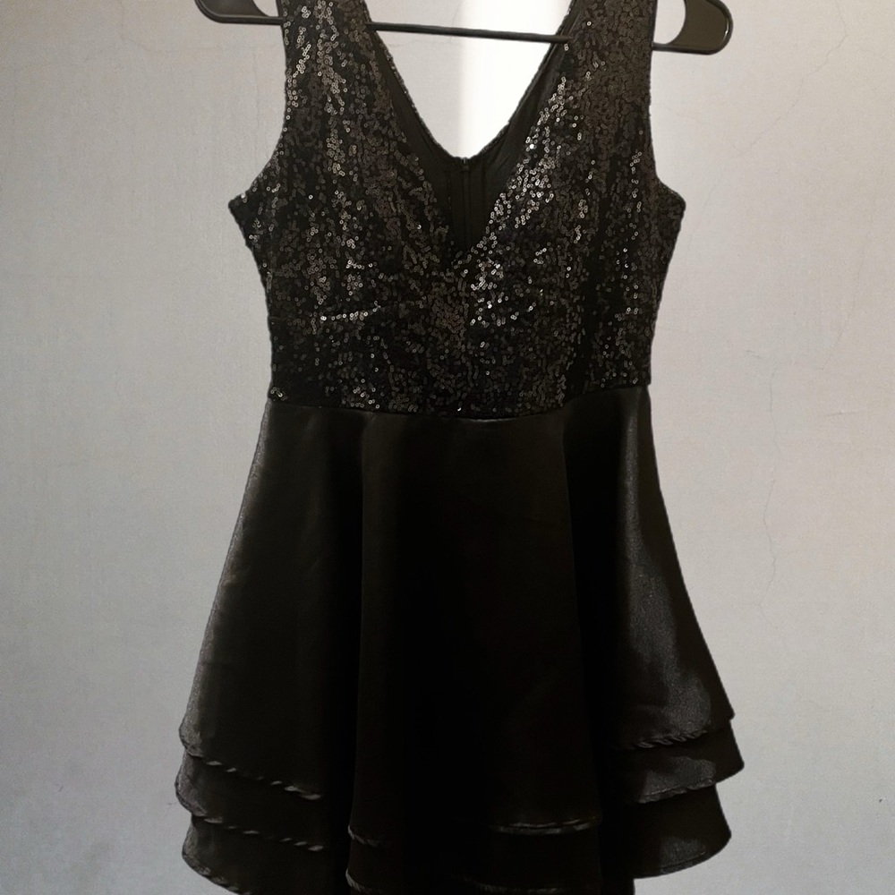 Chic Black Sequin Mini Dress